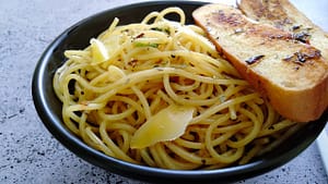 pasta, italian cuisine, dish, spaghetti, spaghetti aglio olio, noodles, food, italian recipe, pasta recipe