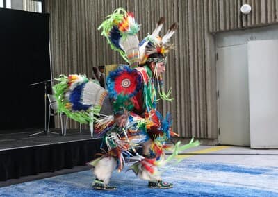 Experience Indigenous Celebration 2025 with the Ontario Science Centre and Indigenous partners this Saturday, June 7, at Harbourfront Centre. Presented by TELUS, this free, family-friendly event features vibrant performances, interactive workshops, and hands-on activities for all ages. (CNW Group/Ontario Science Centre)